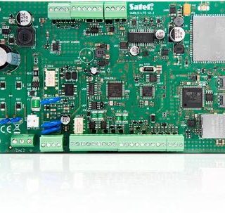 SATEL Centrala alarmowa z wielokanałowym modułem komunikacyjnym PSTN/GSM-LTE/ETH VERSA Plus LTE